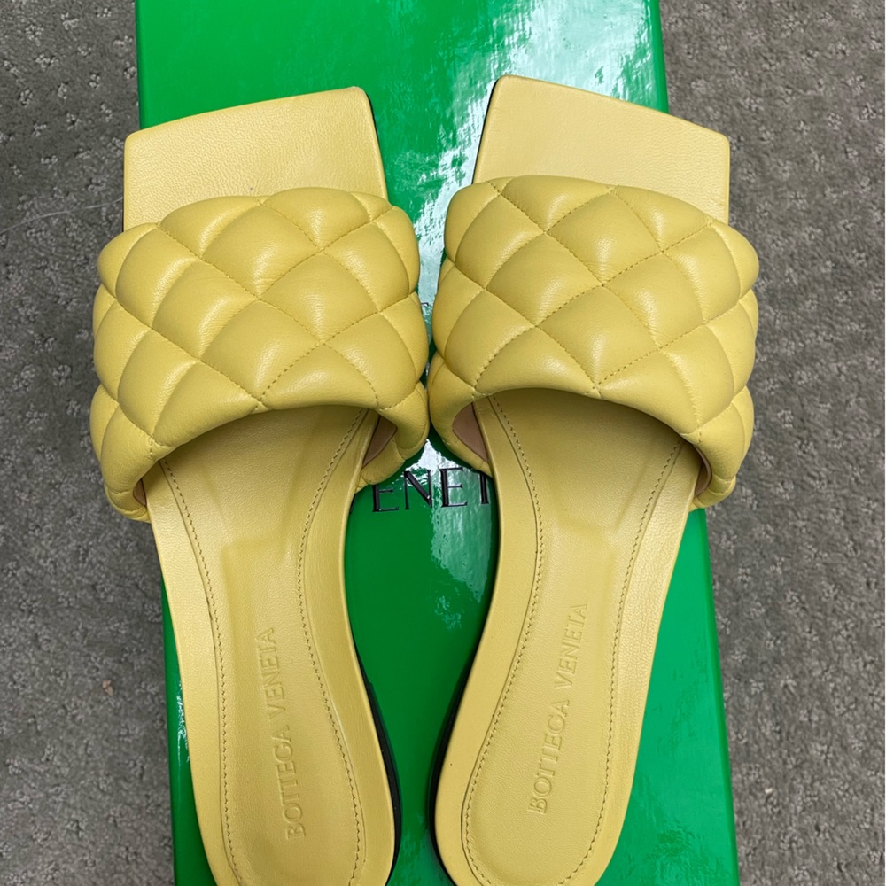 Bottega Véneta slide sandals